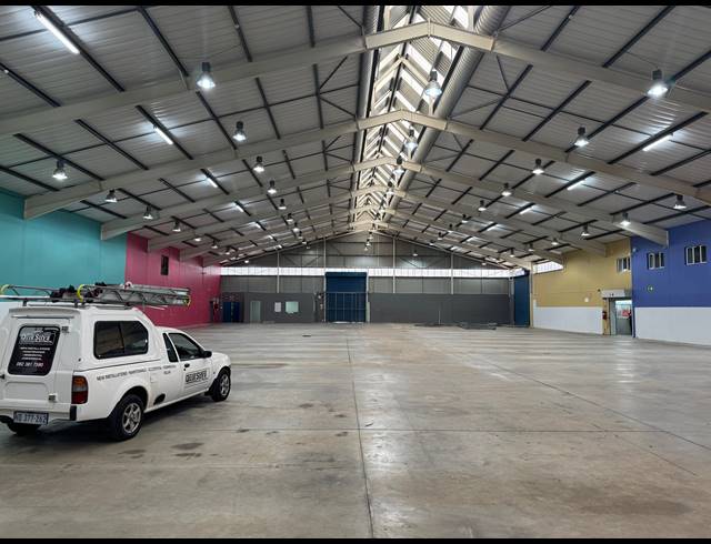 4,000M² WAREHOUSE TO LET IN UMHLALI